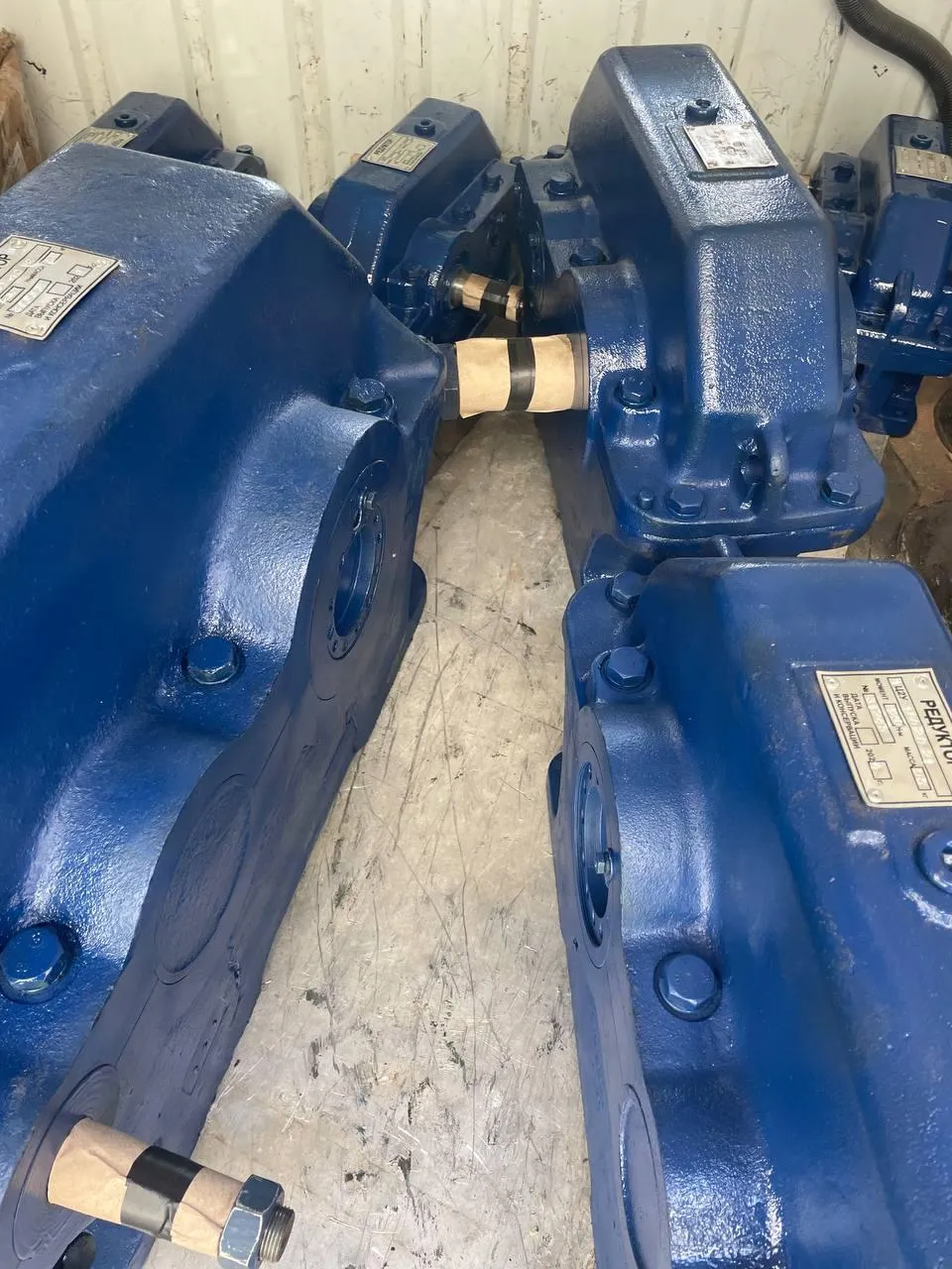 Редуктор циліндричний двоступінчатий 1Ц2Н-450-40, Ц2Н-450-40 редуктор