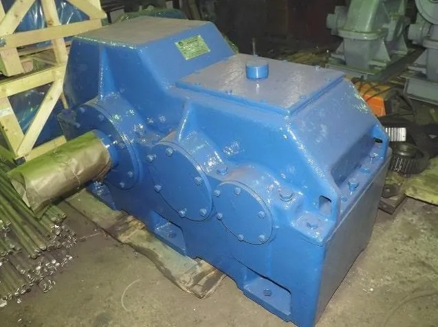 Редуктор ЦДН-710-28 двухступенчатый цилиндрический