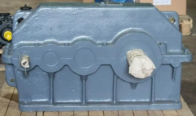 Редуктор 1Ц3У-355-80 циліндричний триступінчатий